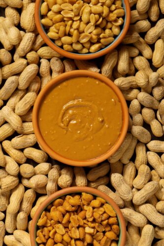 Pindasaus zelf maken: 5 variaties van mild tot pittig
