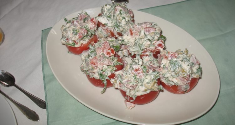 Gevulde tomaten met geitenkaas