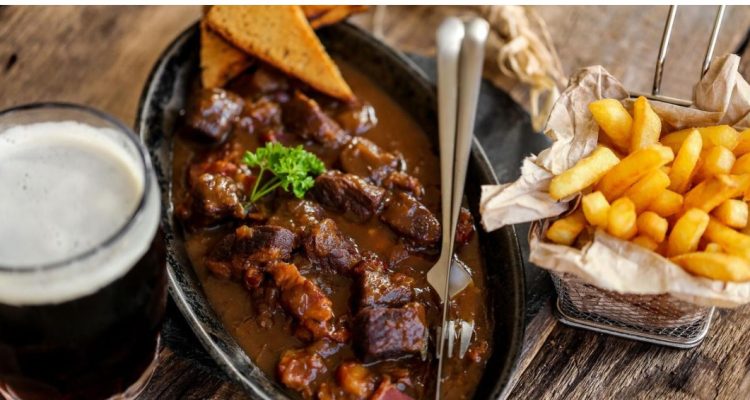 Klassiek stoofvlees met frieten makkelijk recept